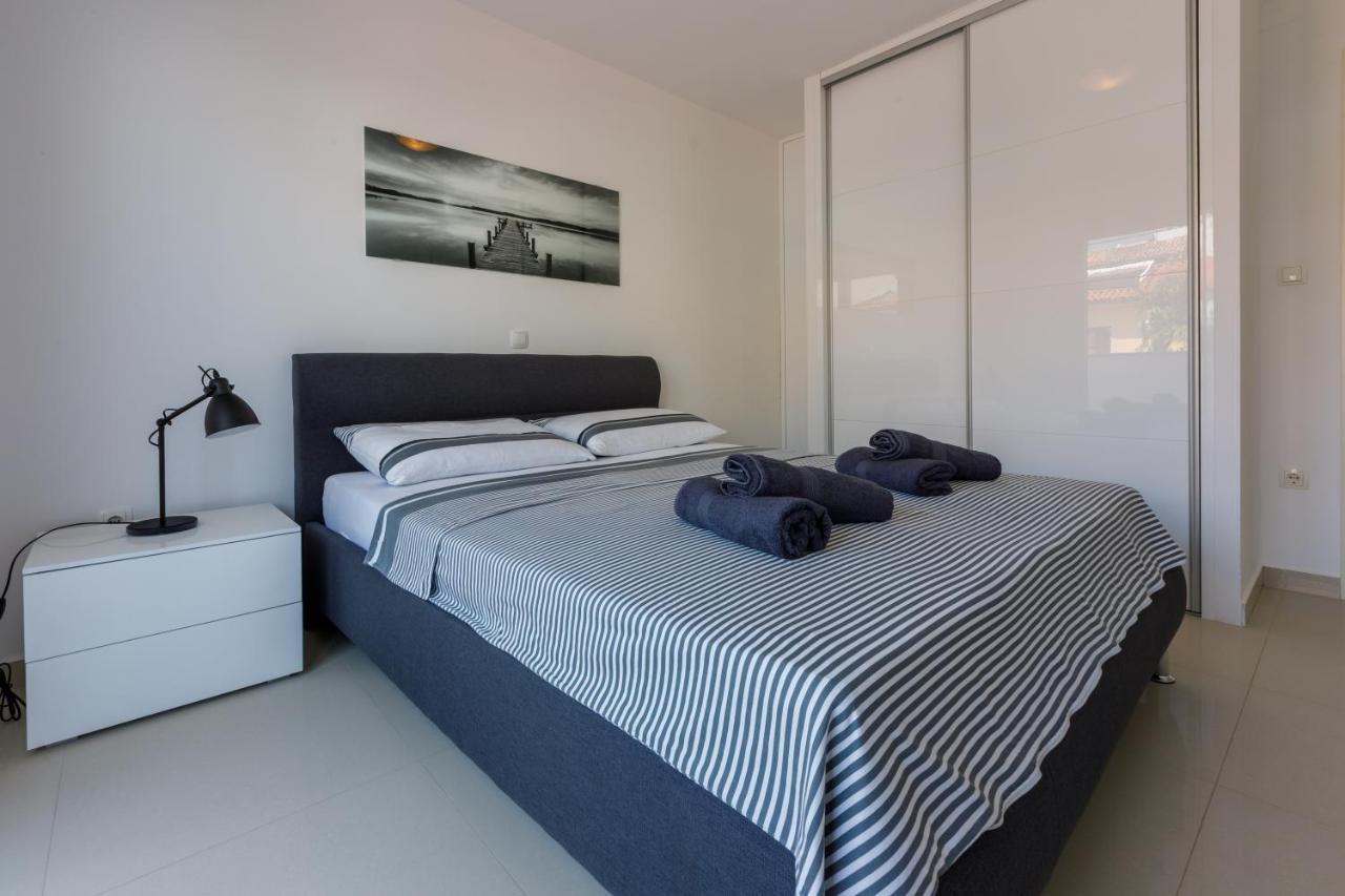 Apartmani Ilicevic Цриквеница Экстерьер фото